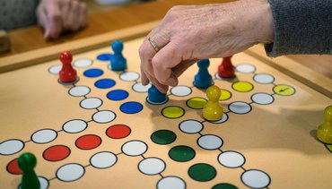 (Symbolbild): Spielsituation in einem Pflegeheim des Wohlfahrtswerks; Fotograf: Tim Welz
